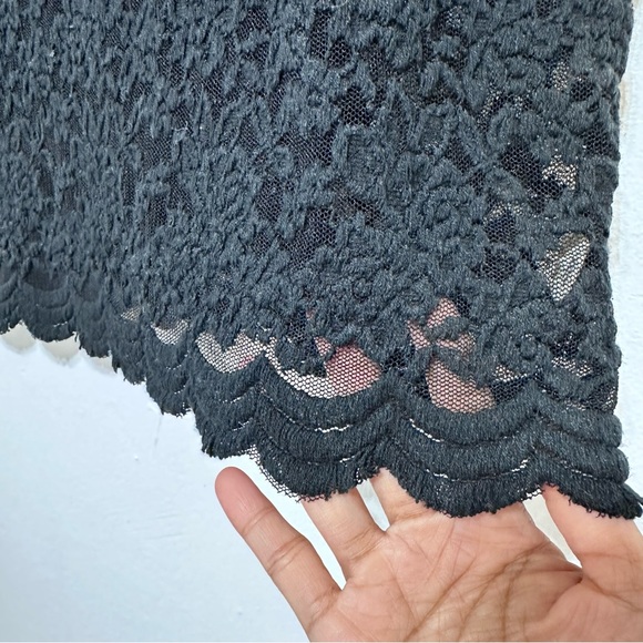 Pins & Needles Black Scoop Neck Lace Back Keyhole Ribbon Size Small - Picture 6 of 8